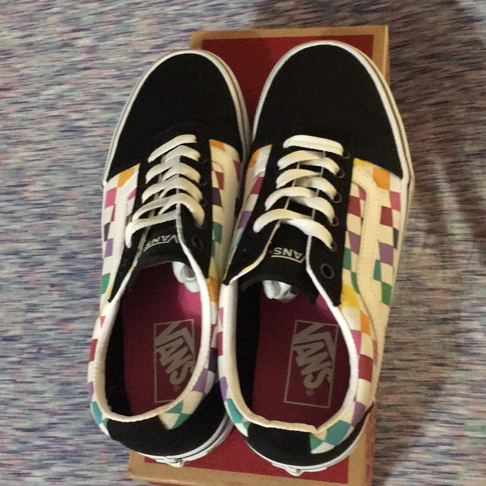 - VANS - Picture 3 of 6
